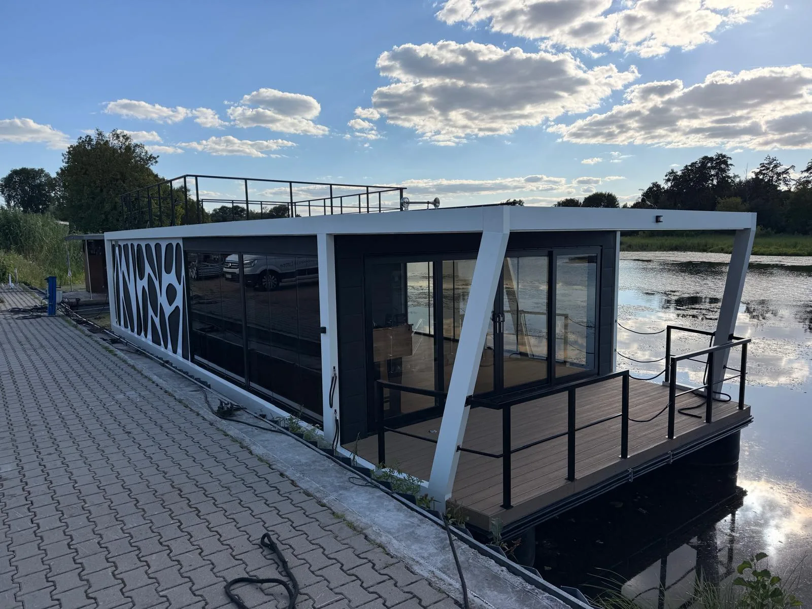 Modern 16 ProLine